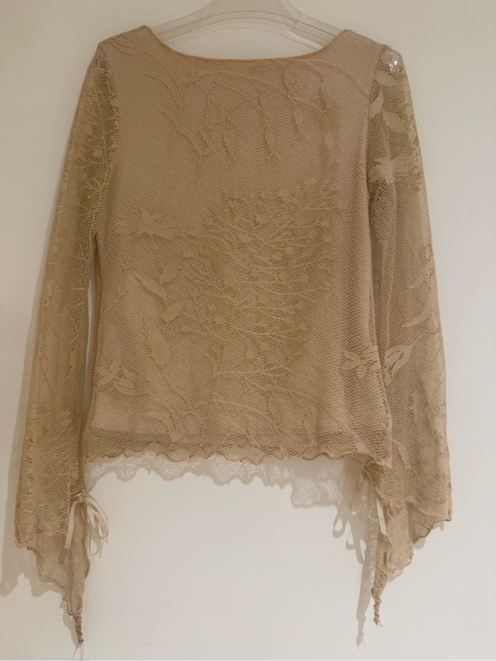 Moa Moa Beige Lace Long-Sleeve Top Ribbon Ties, size M fits more like Small